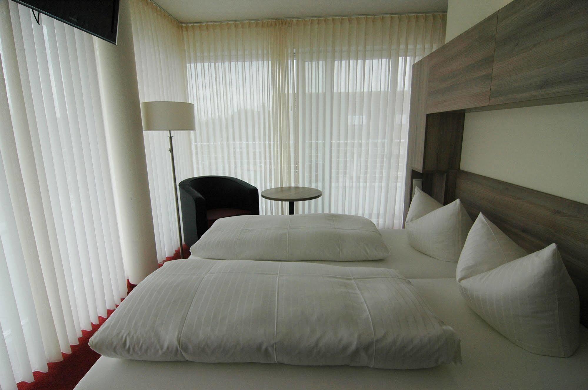 Altes Landhaus ลิงเงน ภายนอก รูปภาพ